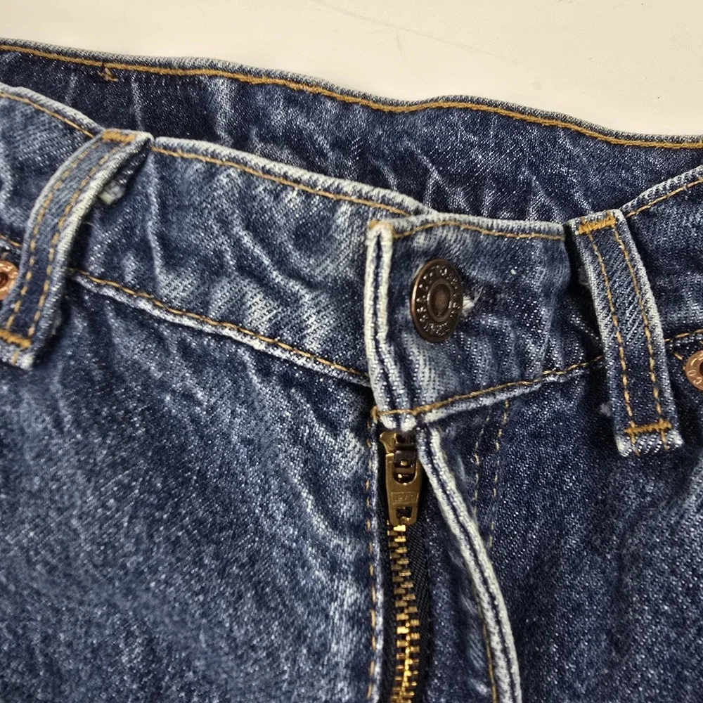 Levis please check